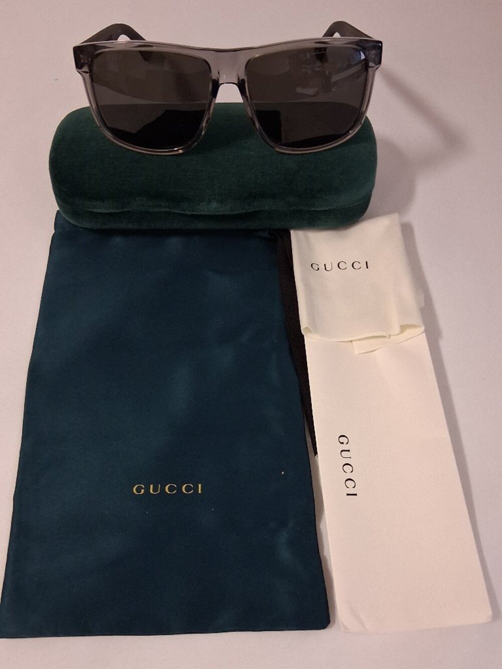 Gucci Men's GG0010S-004-58 Sunglasses – Complete Set
